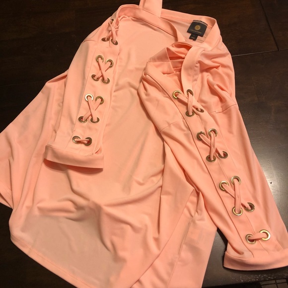 Top - Picture 1 of 4